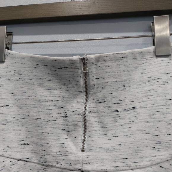 Wilfred Terrasse Skirt Heather White - Picture 5 of 7